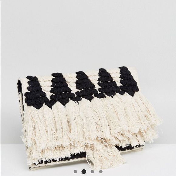 ASOS Vintage Straw Tassel Clutch Bag - Picture 2 of 4